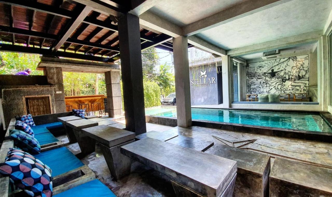 Ostello Stellar Capsules Seminyak Esterno foto The interior of the restaurant