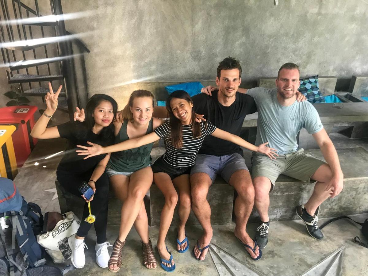 Ostello Stellar Capsules Seminyak Esterno foto The team of the Blue Nation Project