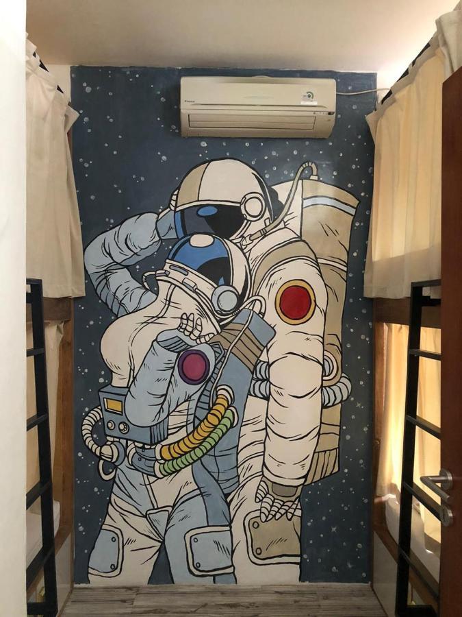 Ostello Stellar Capsules Seminyak Esterno foto