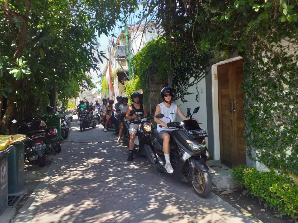 Ostello Stellar Capsules Seminyak Esterno foto Street in Canggu
